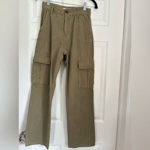 Stradivarius Women’s cargo pants size 2